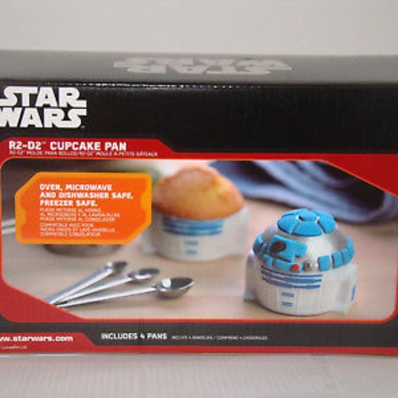 BNIB Disney Star Wars R2-D2 Cupcake Molds - Picture 5 of 6